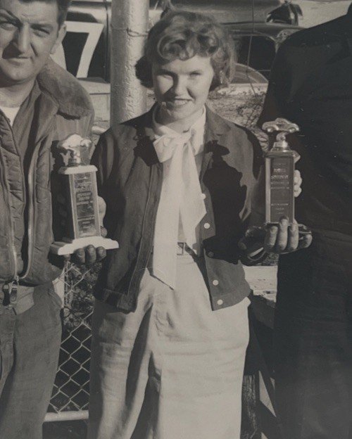 1958 Racing Trophy Photo Dick Gillingham Jean Young Leo Canfield # 1054 photo 2