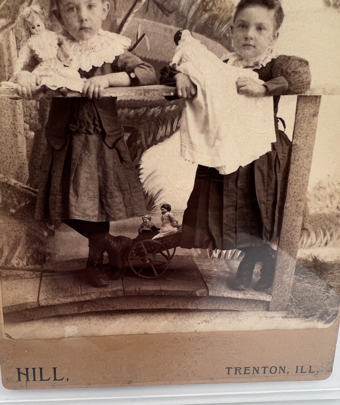 Antique 1890s W.M. Hill Trenton IL Children Dolls Cabinet Card Photo #1410 photo 3